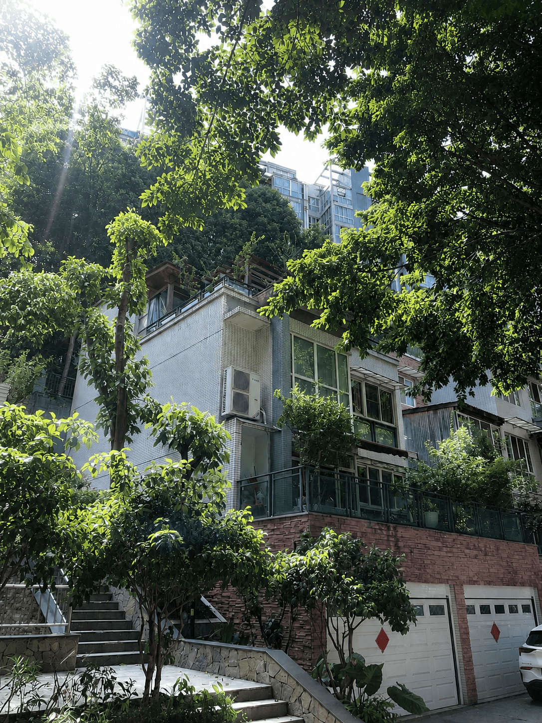 阿拉善岛居岁月从容升级：小小岛老别墅加装蒂升悦行款电梯